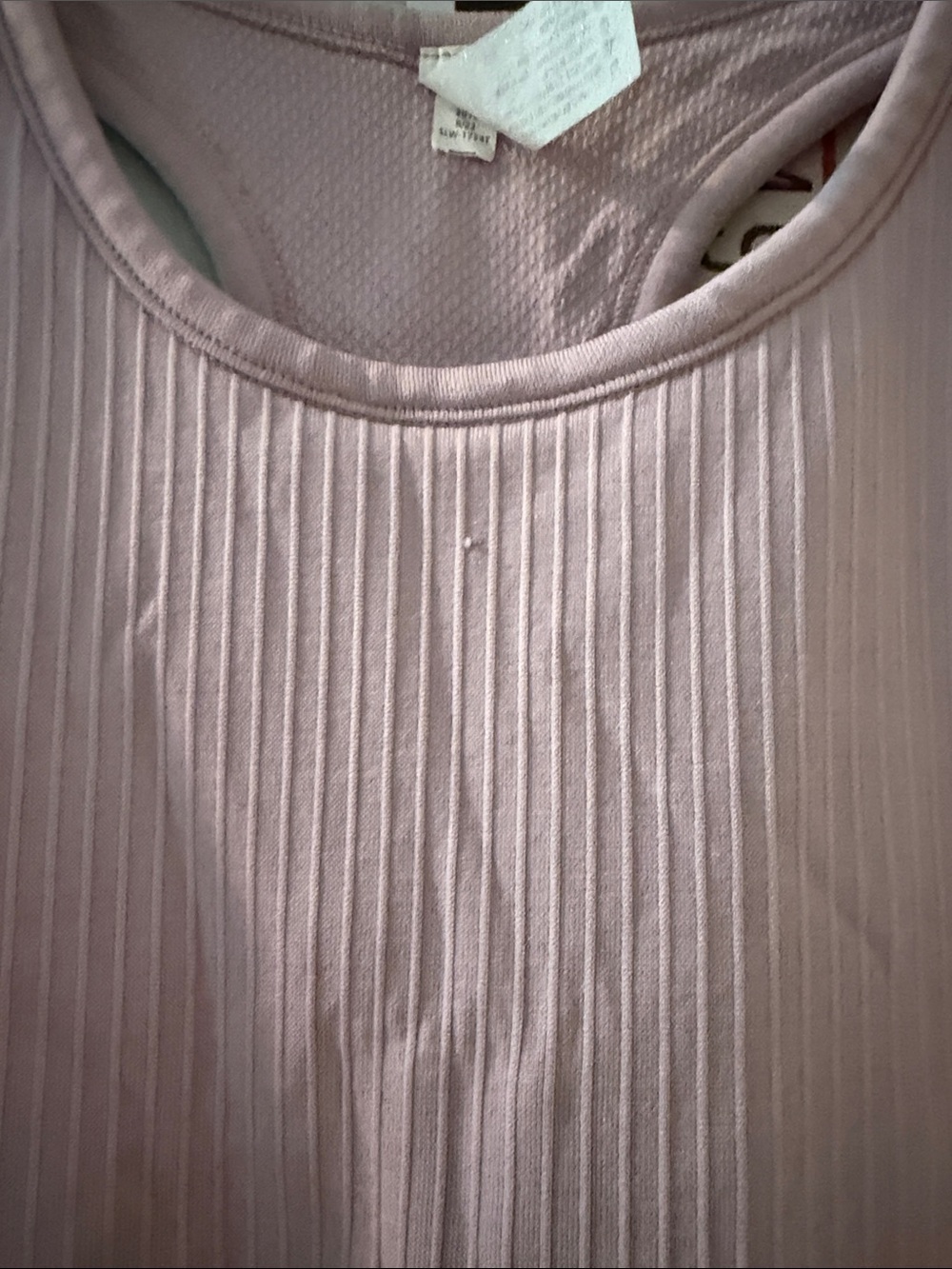 Workout top - Picture 2 of 5